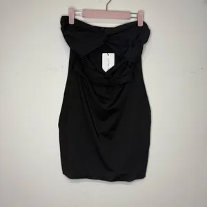 Sleeveless Black Cut-Out Bodycon Mini Dress thumbnail 4
