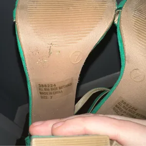 Suede Green Heels Size 7 thumbnail 6