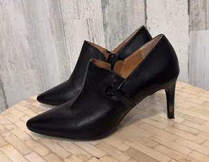 Calvin Klein Joanie Pointed Toe Leather Ankle Booties Womens 8 Black Heel Shooti thumbnail 1