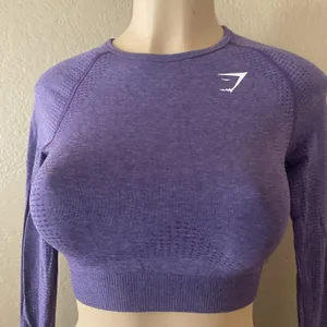 Gymshark Women’s Seamless Long Sleeve Crop Top Purple Size S Thumbholes Workout thumbnail 5