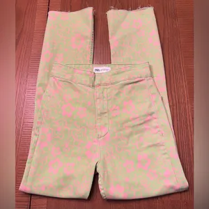 ZARA Green & Pink Floral Print Flare Cropped‎ Stretch Denim Jeans Y2k Size 4 thumbnail 5