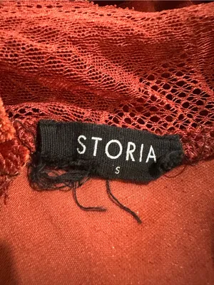 Storia Burnt Orange Velvet Lace Camisole – Size Small thumbnail 10