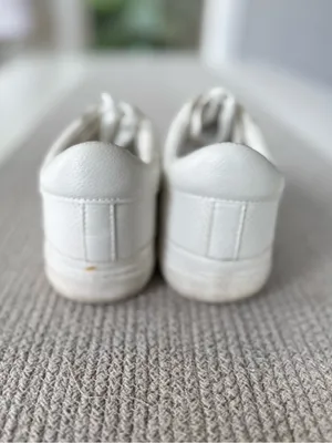 A New Day White Perforated Sneaker Tennis Shoes Size 7 thumbnail 4