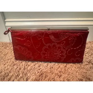 Vintage Red‎ Embossed Faux Leather Pull Tab Kiss Lock Clutch Evening Bag Floral thumbnail 2