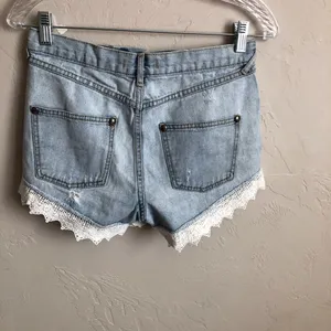 Free People Distressed Crochet‎ Denim Shorts thumbnail 11