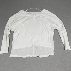 We The Free Shirt Womens Small White V-Neck Long Sleeve Lightweight Relaxed thumbnail 10
