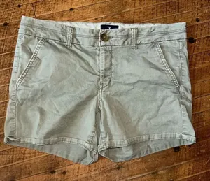 American Eagle army green midi stretch size 10 shorts thumbnail 1