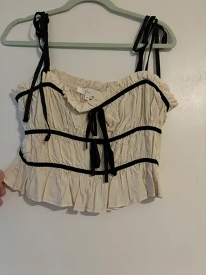 Boutique Crop Top Tan Size M thumbnail 2