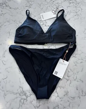 NWT Quince Black Italian V Neck Bikini Top & Low Rise Bottoms Set Size Medium thumbnail 1