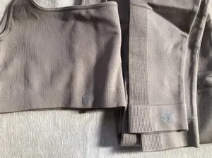 Set Active Leggings & Matching Bra thumbnail 5