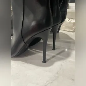 New Jeffrey Campbell Pillar Over the Knee Black Stiletto‎ Boot Sz 5.5 $270 thumbnail 6