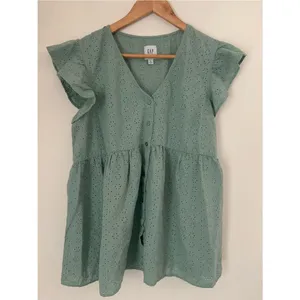 Gap Sage Green Cotton Eyelet Flutter Sleeve Button-Front Maternity Top L Spring thumbnail 2