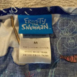 Woman’s Frosty the Snowman scrub top size medium thumbnail 5