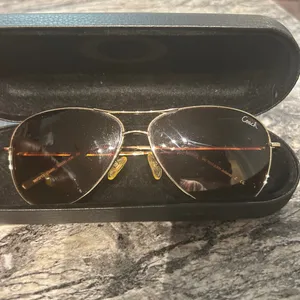 Coach Gold Frame Sunglasses with Brown Lenses lens has scratches price reflected thumbnail 11
