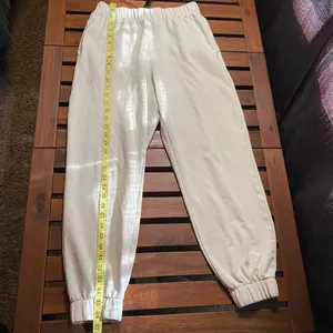 GAP Women’s Cream Jogger Pants size M thumbnail 4