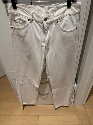 High-Rise White Women's Jeans - Clean Classic Look thumbnail 3