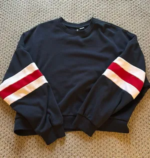 Divided HM Navy Sweater thumbnail 1