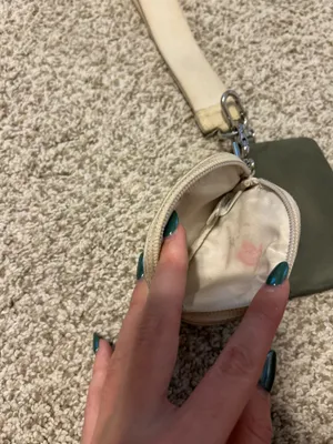 Lululemon Keychain green  thumbnail 3