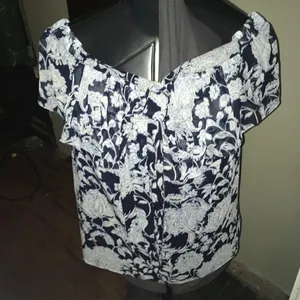 Tommy Hilfiger NWT M blue floral flowy blouse thumbnail 1