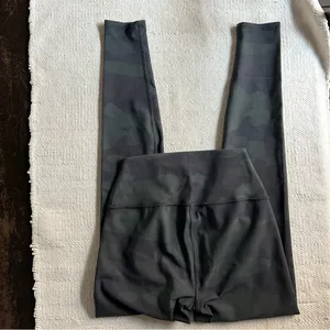 ALO Yoga Black Leggings High Waist Performance thumbnail 2