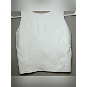 Lululemon Invigorate Training White Cropped Athletic Tank Top Women’s Size 2 thumbnail 5