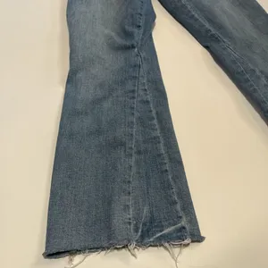 Sz 26 Rivet Detail Belt Out Crop Bootcut in Blue FREE PEOPLE thumbnail 4