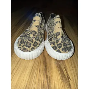 Blowfish NEW‎ Sneakers Girls Size 9c 9 Leopard Print Slip On Malibu Kids Shoes thumbnail 5