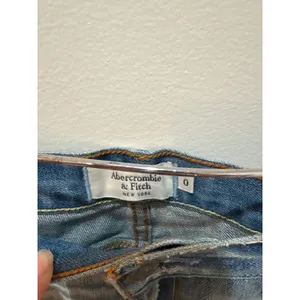 Vintage Low‎ Rise Y2K Abercrombie Denim Shorts Size 0 thumbnail 2
