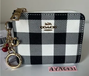 Coach wallet thumbnail 1