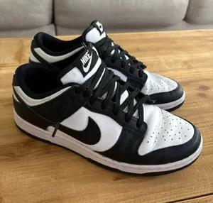 Nike Panda Low Dunks thumbnail 1