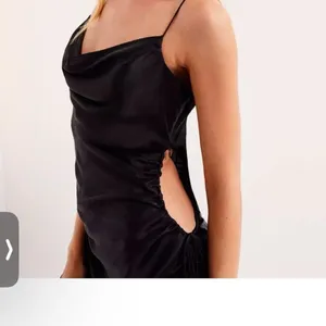 NWT for love and lemons black KYRA mini dress, cutout details, size Xs thumbnail 7