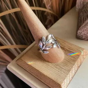 Sterling Silver Vines Leaves Ring Sizes 6,8,9,10 thumbnail 3