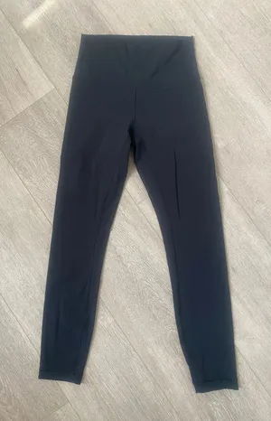 Lululemon Black HR Wunder Under Legging 25” Size 4 thumbnail 2