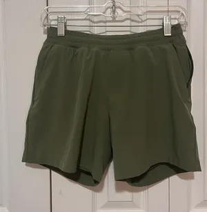 Beyond Yoga Mid-Length Athletic Short Green Extra Small thumbnail 1