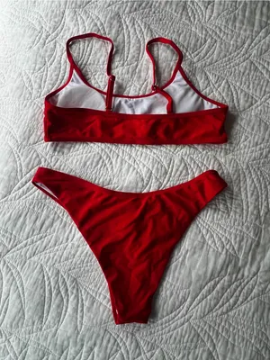 SHEIN Red Two-Piece Bikini Set thumbnail 2