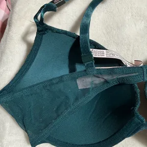 Victoria's Secret Bra thumbnail 5