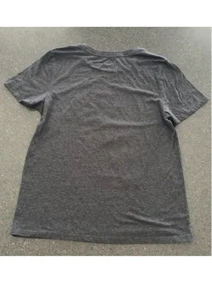 Women's PEANUTS Gray Snoopy Christmas Short Sleeve Tee M thumbnail 4