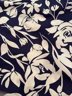 NWT Floral Navy and White A-Line Cotton Midi Skirt with Pockets thumbnail 4