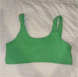 WILO Sports Bra Green Size M thumbnail 1