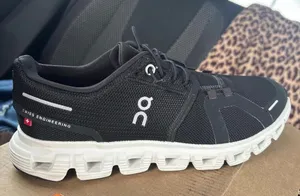 On Cloud Shoes thumbnail 1
