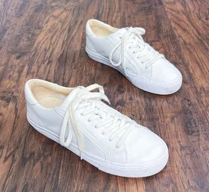 Madewell • Sidewalk Low-Top Sneakers in Leather white cream lace up thumbnail 13