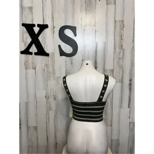 No boundaries crop top thumbnail 4