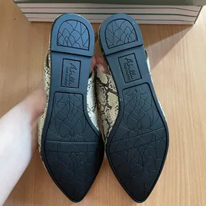 Abella Beige Snakeskin Slingback Flats Black Size 6 thumbnail 6