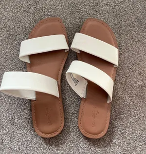 Sandals thumbnail 1