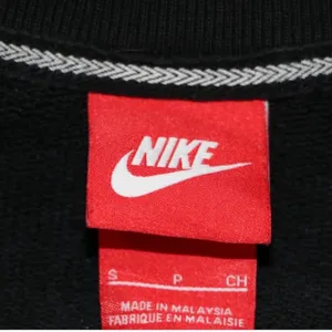 Nike Women’s Rally BF Logo Crewneck Sweater thumbnail 3
