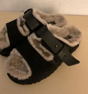 UGG women black suede leather sheepskin platform greenpoint sandals 6.5 thumbnail 1