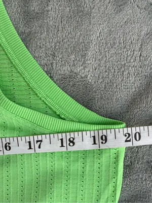 Lululemon Train to be tank top scream green light yoga Pilates gym activewear 10 thumbnail 9