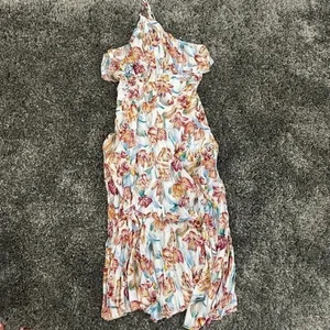 Boutique Floral Halter Neck Maxi Dress​​​​ in White, Size L​​​​​​​​ thumbnail 2
