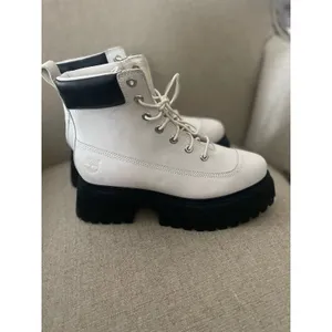 Timberland Combat Boots; Round Toe Boot; S53, Sz 9 thumbnail 3