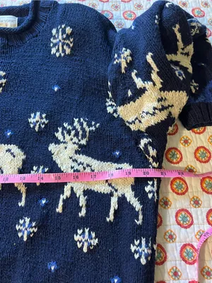 Jones New York Vintage 90s Winter Elk Knit Snowflake Sweater size medium thumbnail 6